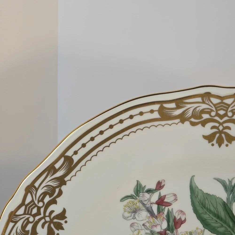 Vintage Botanical Floral Porcelain Plate Gold Filigree Scalloped‎ Rim 10.5 inch